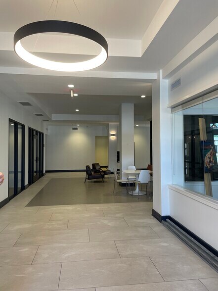 More Photos Of 1227 W Magnolia Ave, Fort Worth Office For Lease