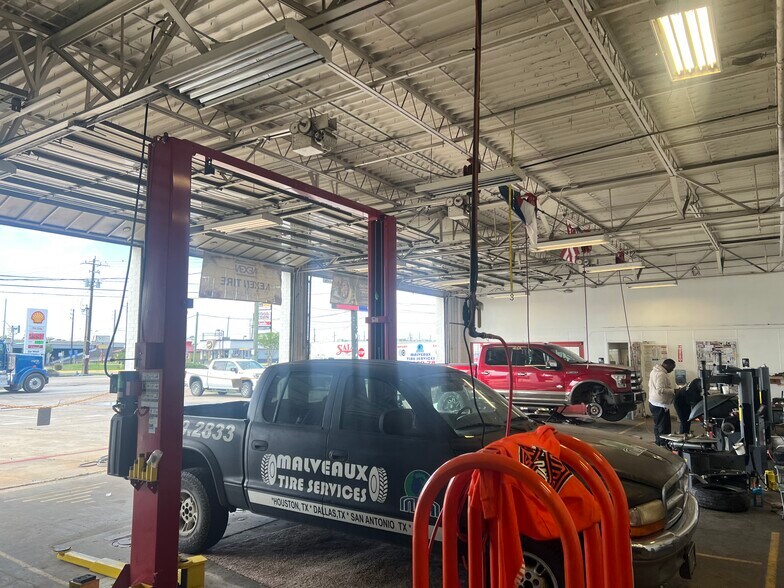 More Photos Of 500 Sheldon Rd, Channelview Auto Repair For Sale