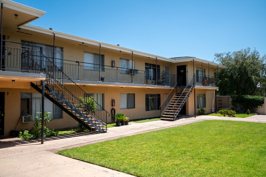 More Photos Of 9551-9561 Maureen Dr, Garden Grove Apartments For Sale