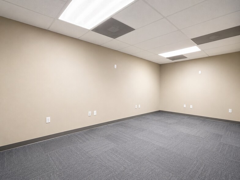 More Photos Of 9723 Northcross Center Ct, Huntersville Office For Lease