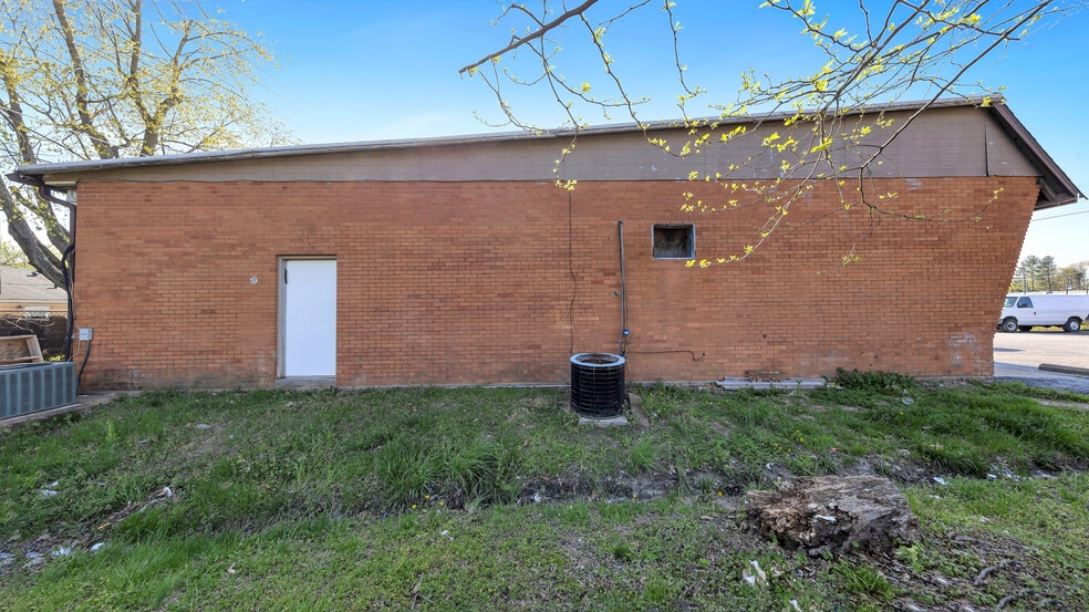 More Photos Of 10234 Lincoln Trl, Fairview Heights General Retail For Sale