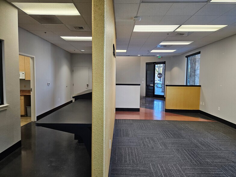 More Photos Of 1165 Scenic Dr, Modesto Office For Lease