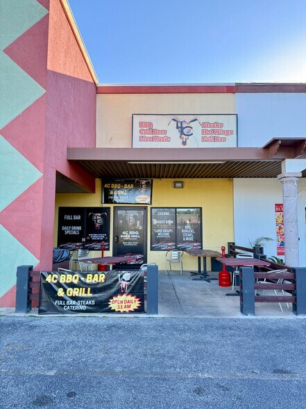 More Photos Of 1045 S US Hwy 331, Defuniak Springs Storefront For Lease