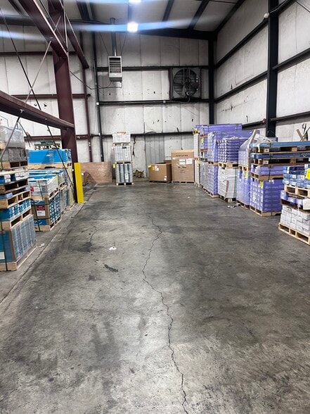 More Photos Of 2801 McKinley Ave, Fort Smith Warehouse For Lease