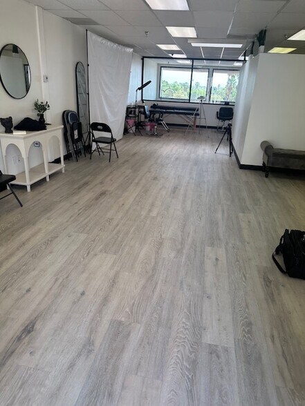 More Photos Of 72171 Highway 111, Palm Desert Storefront Retail Office For Sale