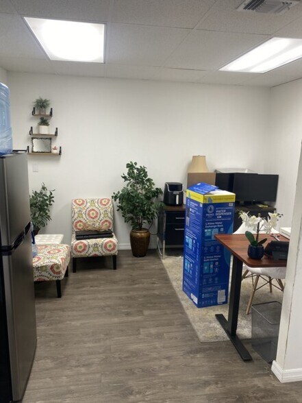 More Photos Of 4201 114th Ter N Pinellas Park, Clearwater Manufacturing For Sale