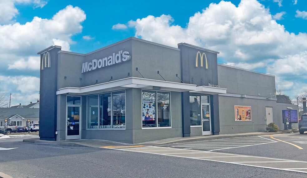 More Photos Of 481 W Penn Ave, Cleona Unknown For Lease