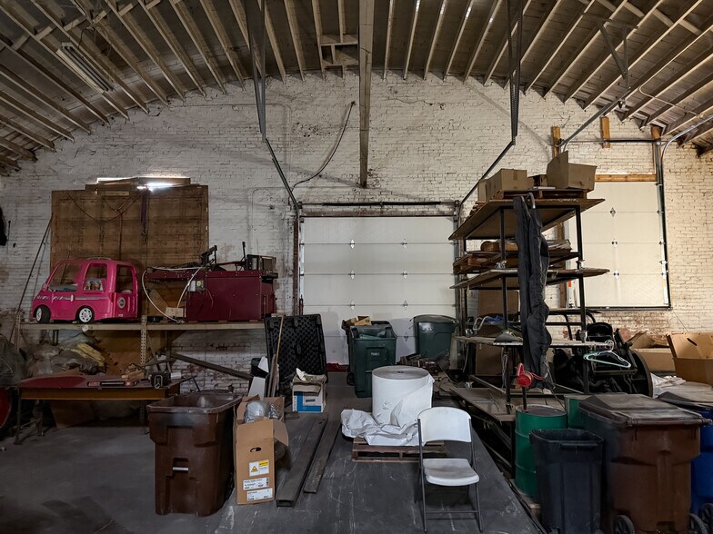More Photos Of 614-622 S Commerce St, Wichita Warehouse For Sale