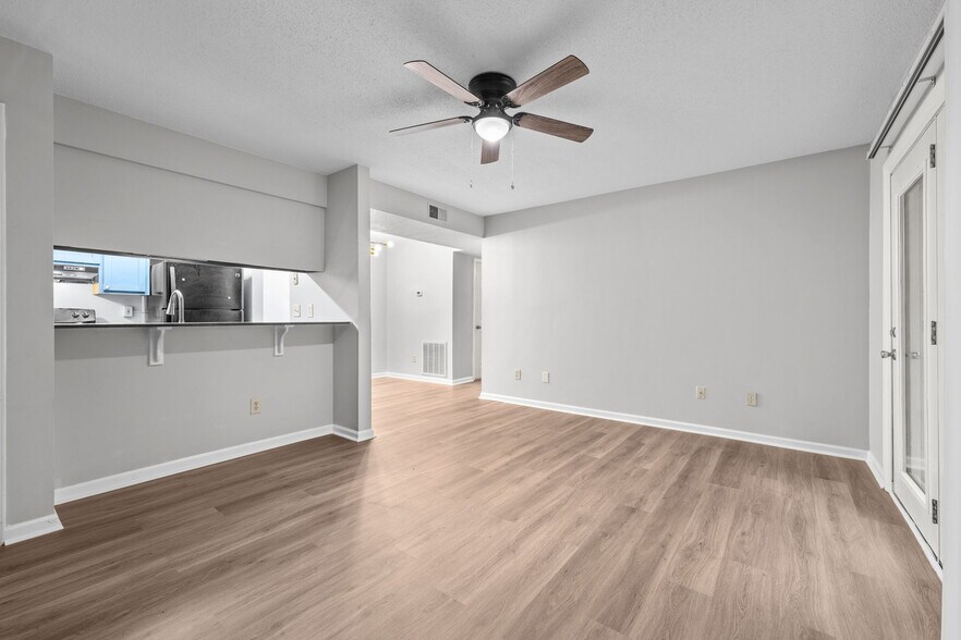 More Photos Of 920 Highland Ave, Greensboro Apartments For Sale
