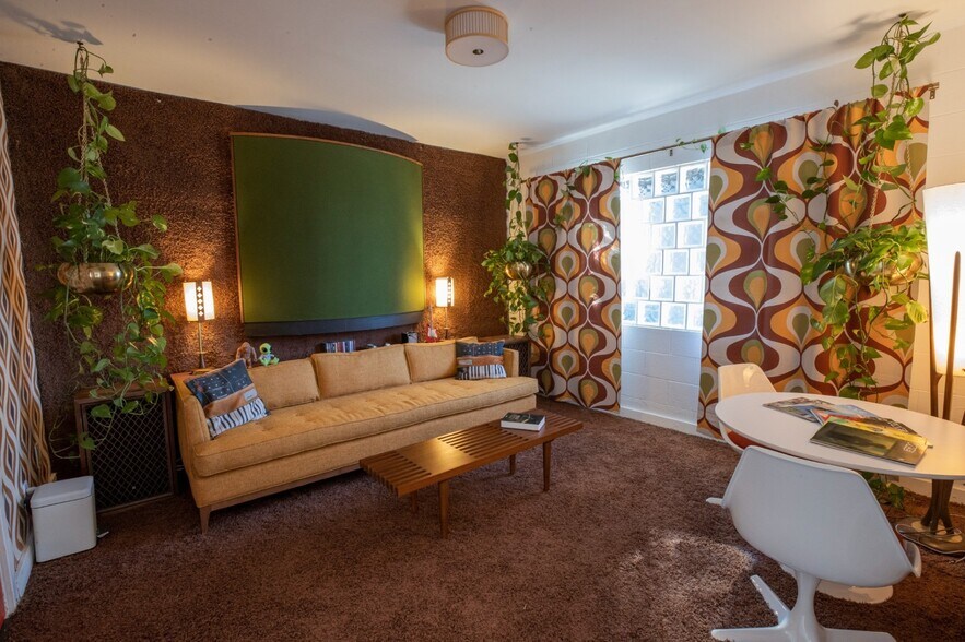 More Photos Of 211 W Avenue 33, Los Angeles Warehouse For Sale