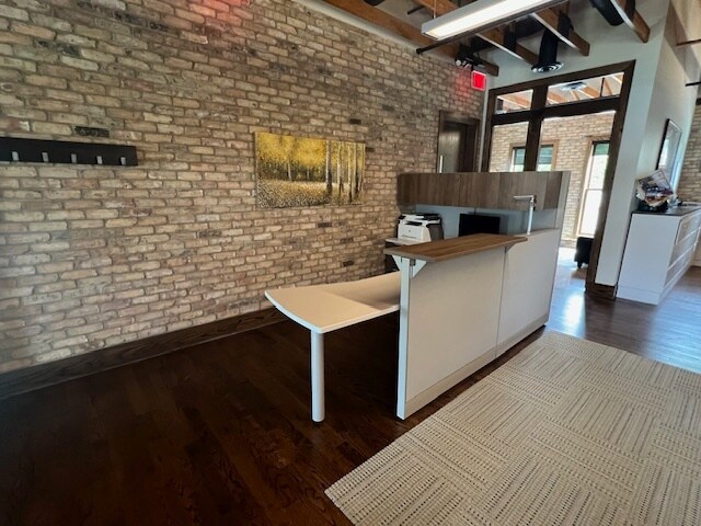 More Photos Of 220 N River St, East Dundee Freestanding For Sale