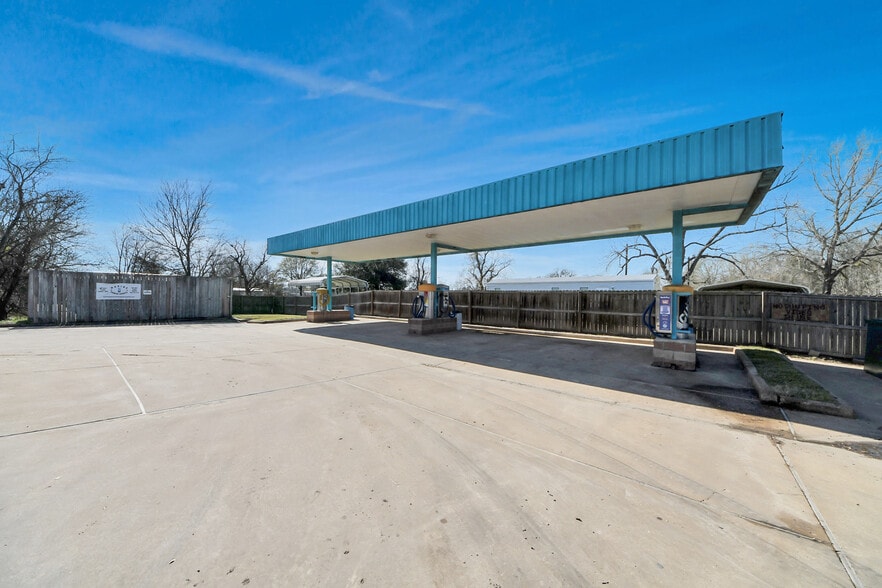 More Photos Of 452 S Robb St, Trinity Specialty For Sale