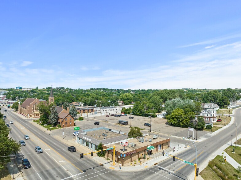 More Photos Of 408 N Broadway, Minot Office For Sale