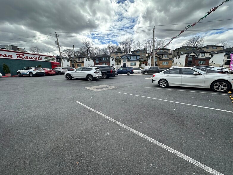 More Photos Of 1060 Richmond Rd, Staten Island Freestanding For Lease