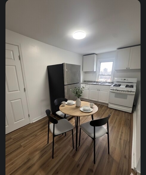 More Photos Of 119 W Broadway, Paterson Flex For Sale