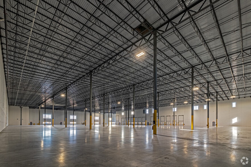 More Photos Of 333 Washington Ave, Carlstadt Distribution For Lease