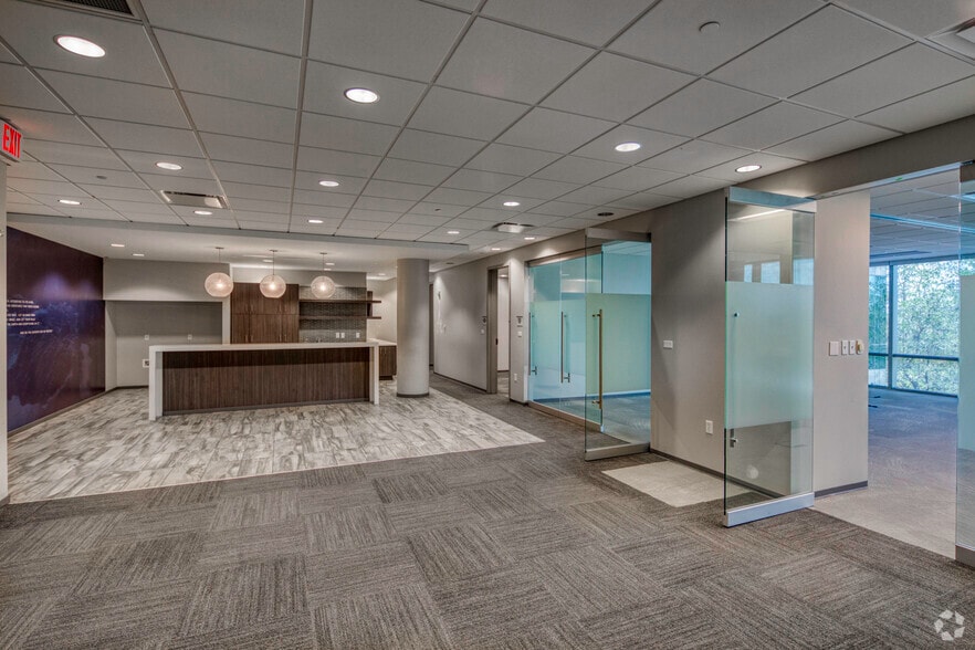 More Photos Of 12470 Telecom Dr, Tampa Office For Sale