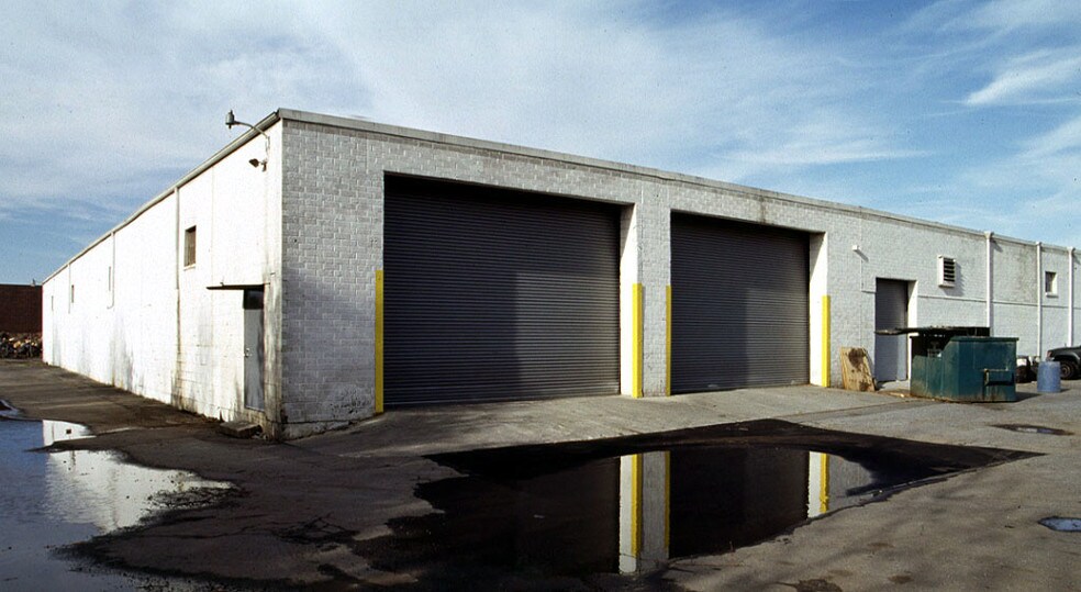 More Photos Of 1515 Fifth Industrial Ct, Bay Shore Warehouse For Lease