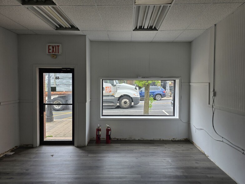 More Photos Of 88 Main St, Madison Freestanding For Sale