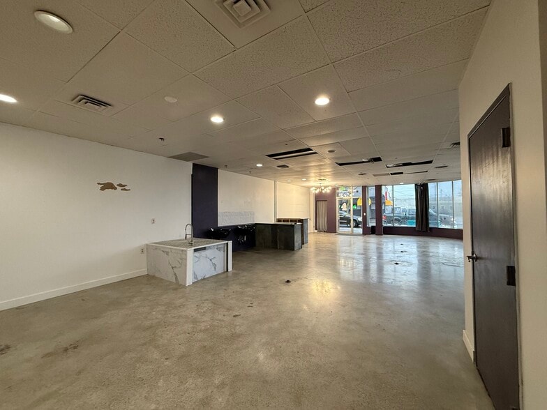 More Photos Of 920 Garland Ave, Spokane General Retail For Lease