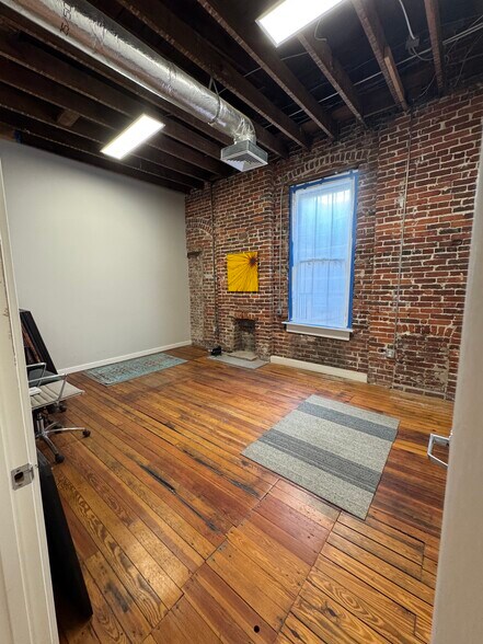 More Photos Of 109-111 N State St, Jackson Loft Creative Space For Lease