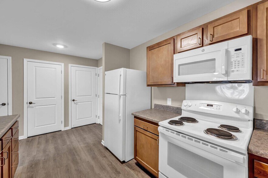 More Photos Of 6500 Powers Blvd, Parma Apartments For Lease