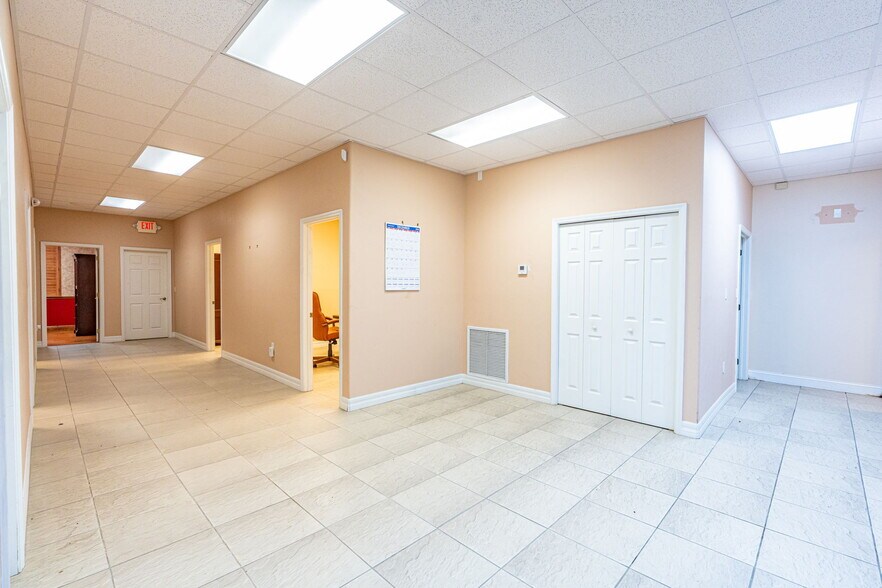 More Photos Of 16070 Tamiami Trl, Punta Gorda Industrial For Sale