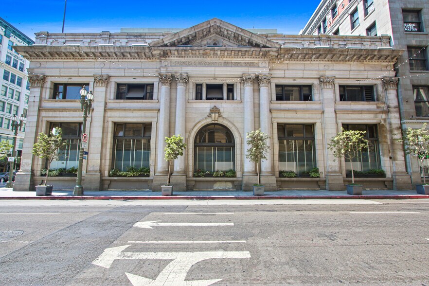 More Photos Of 401 S Main St, Los Angeles Loft Creative Space For Lease