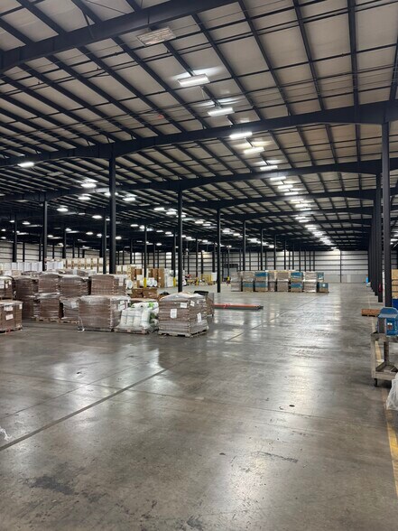 More Photos Of 500 N 72nd Ave, Wausau Distribution For Lease