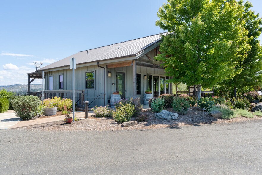 More Photos Of 8054 Fairplay Rd, Somerset Winery Vineyard For Sale