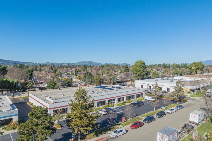 More Photos Of 1039 Serpentine Ln, Pleasanton Light Distribution For Lease