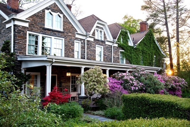 More Photos Of 3805 Main St, Stone Ridge Hotel For Sale