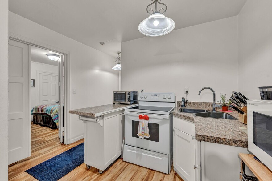 More Photos Of 58 N C St, Virginia City Storefront For Sale