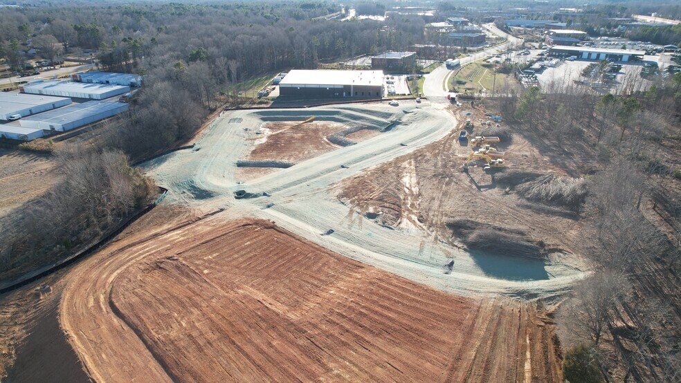 More Photos Of 5303 Indian Trail Fairview Rd, Indian Trail Industrial For Lease