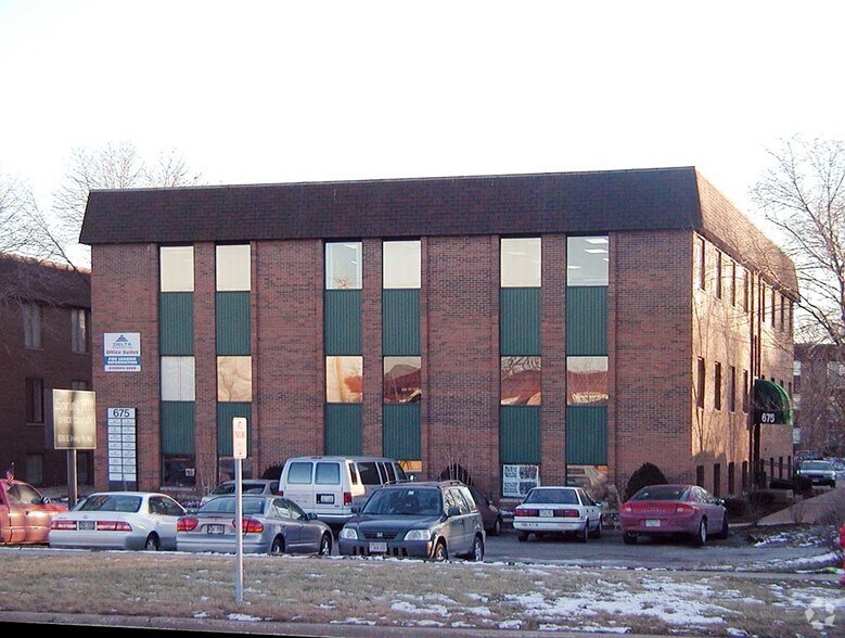 More Photos Of 675 E Irving Park Rd, Roselle Office Residential For Sale