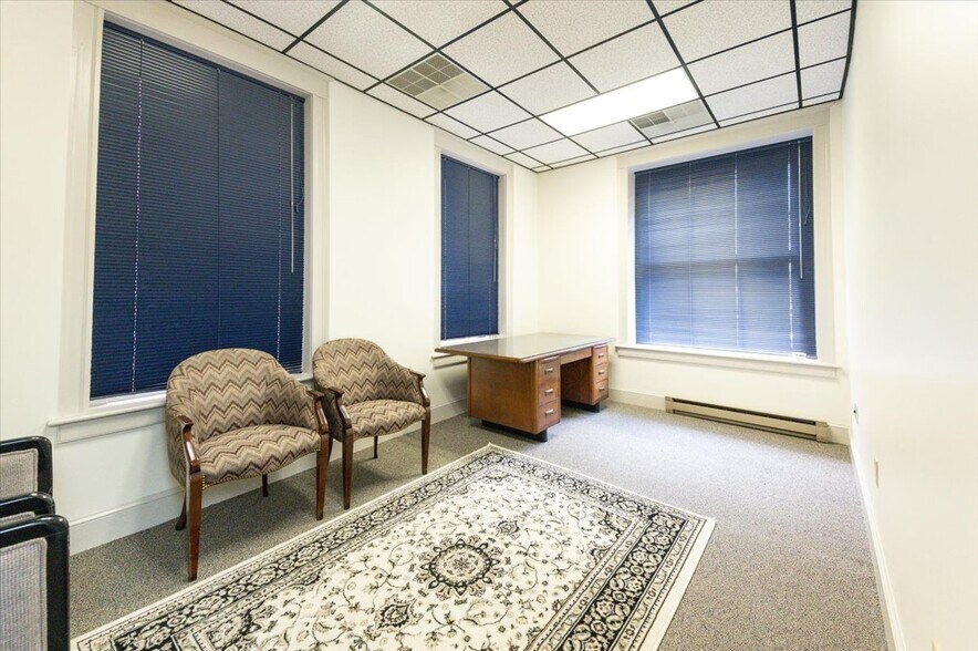 More Photos Of 28-30 W Washington St, Hagerstown Office For Sale