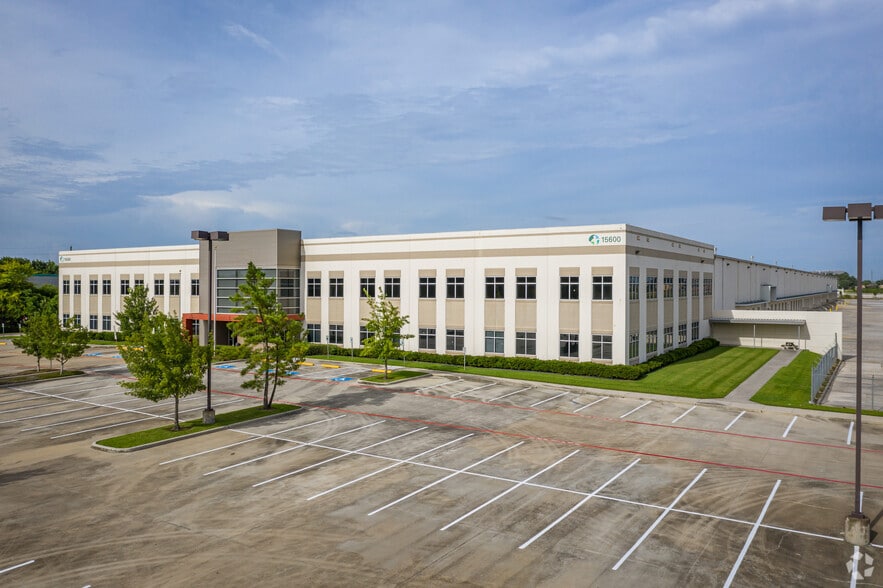 More Photos Of 15600 Morales Rd, Houston Distribution For Lease