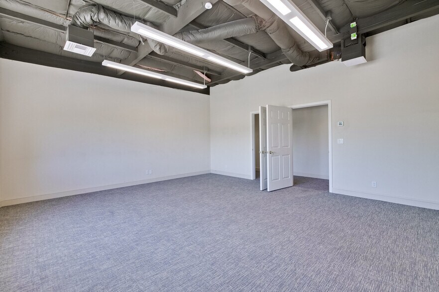 More Photos Of 853 Brown Rd, Fremont Research And Development For Lease