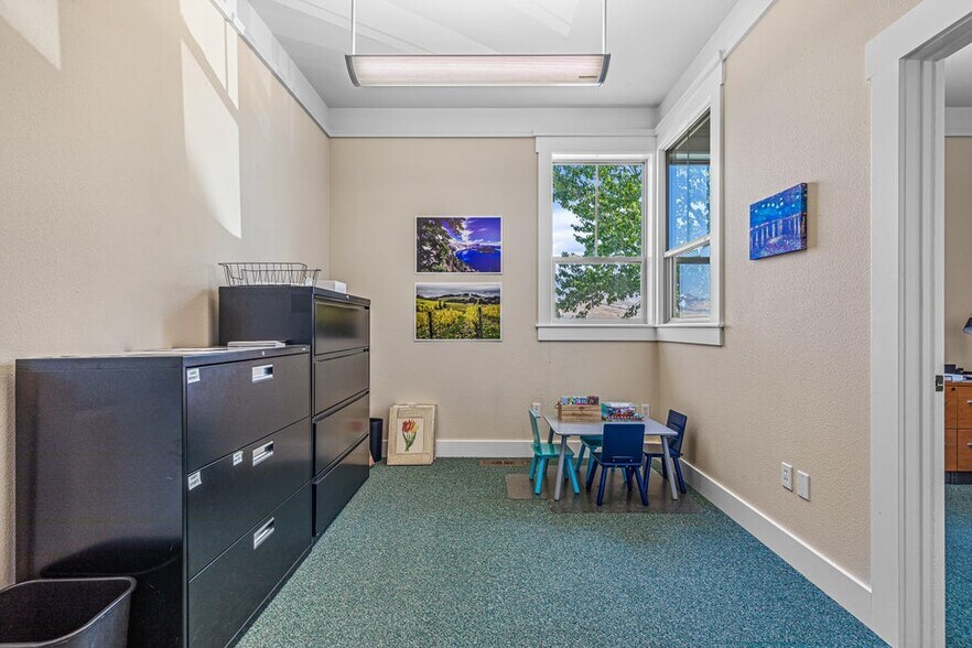 More Photos Of 545 A St, Ashland Apartments For Sale