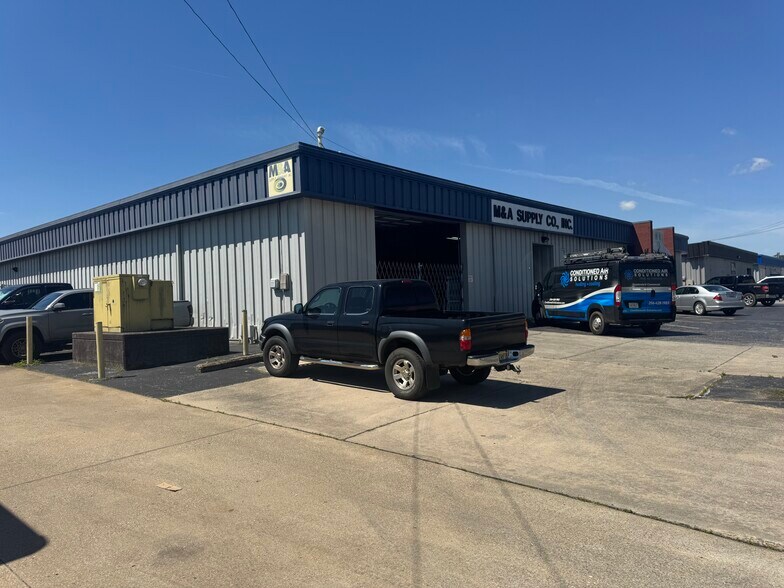 More Photos Of 4701 Commercial Dr NW, Huntsville Warehouse For Lease