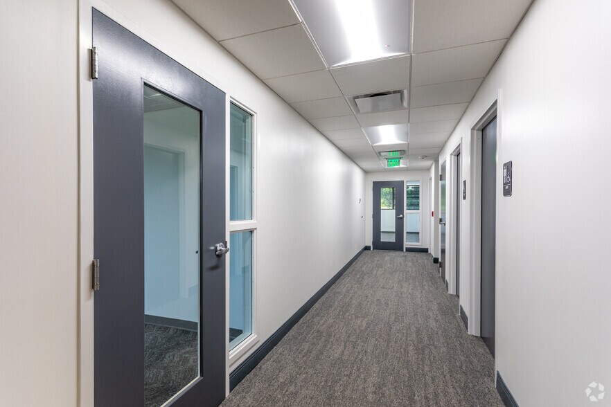 More Photos Of 2505 21st Ave S, Nashville Office For Lease