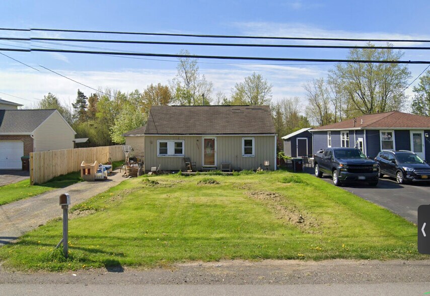 More Photos Of 5347 Lake Ave, Orchard Park Specialty For Sale