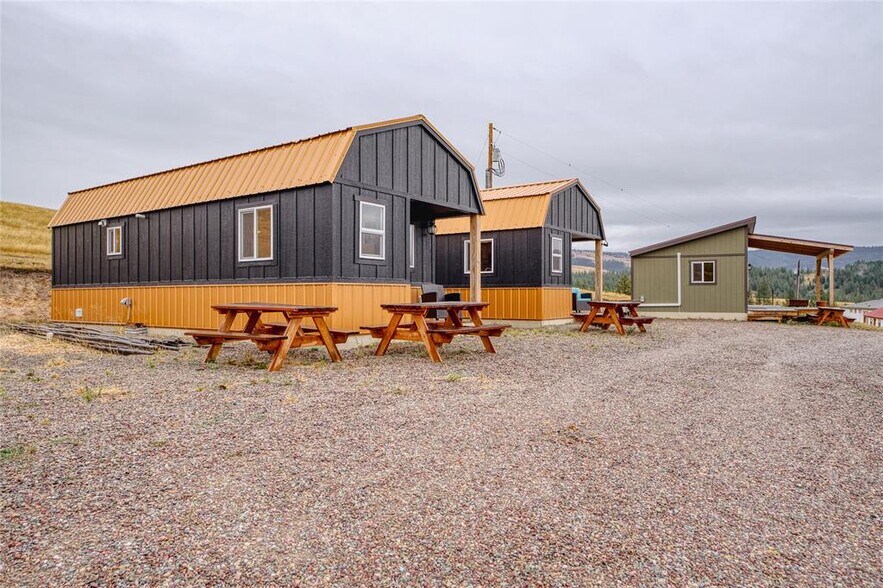 More Photos Of 7000 Browns Meadow Rd, Niarada Multifamily For Sale