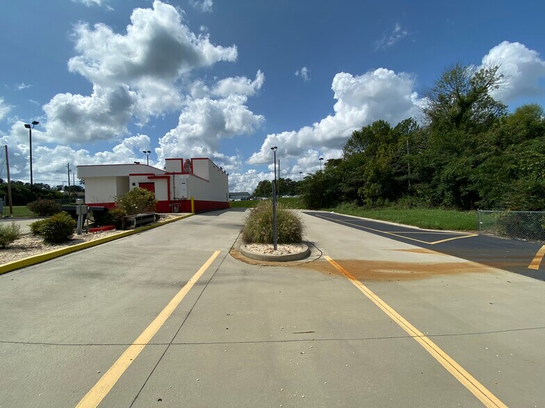 More Photos Of 3329 Rainbow Dr, Rainbow City Fast Food For Sale