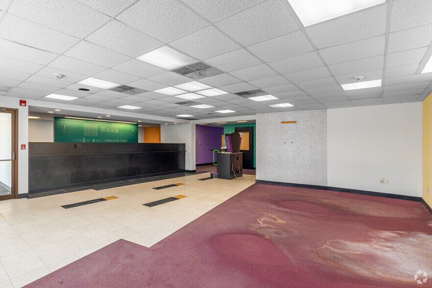 More Photos Of 9-29 Cornwell Dr, Bridgeton Storefront For Sale