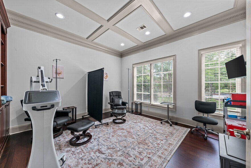 More Photos Of 1041 Parkside St, Greensboro Office For Lease