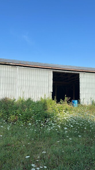 More Photos Of 7076 5th Side Rd, Innisfil Warehouse For Lease