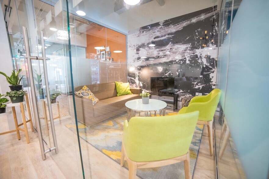 More Photos Of 146-152 Thirtieth St, Toronto Coworking Space