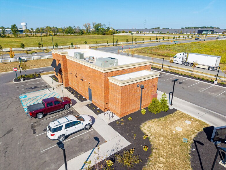 More Photos Of 8511 Smiths Mill Rd, New Albany Fast Food For Sale