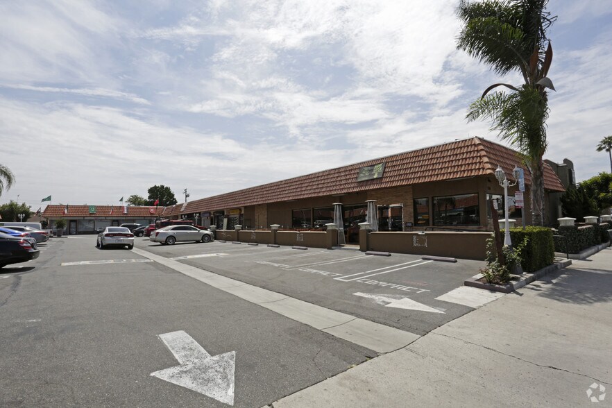 More Photos Of 512-518 S Brookhurst St, Anaheim Storefront For Lease